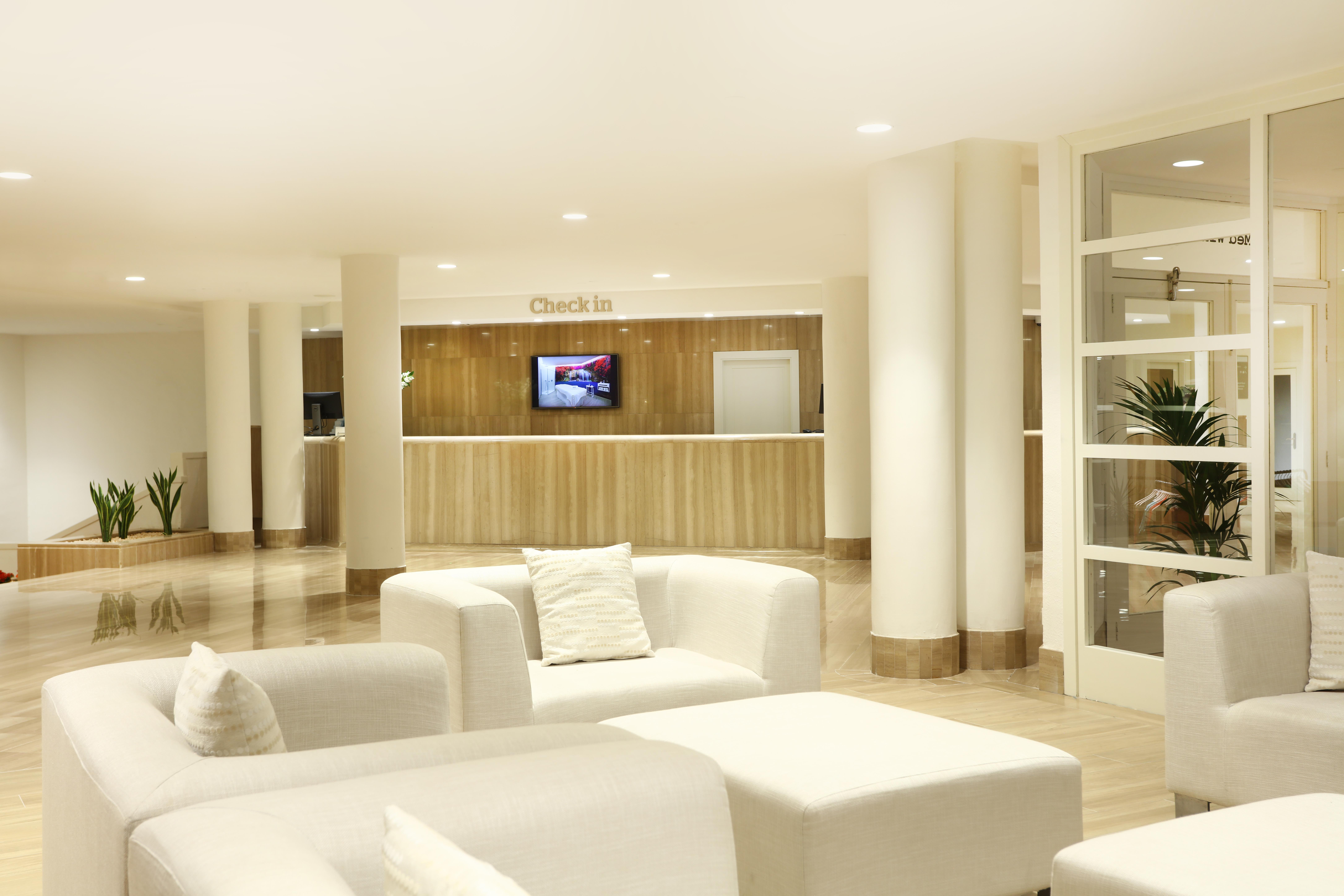 Iberostar Waves Hotel