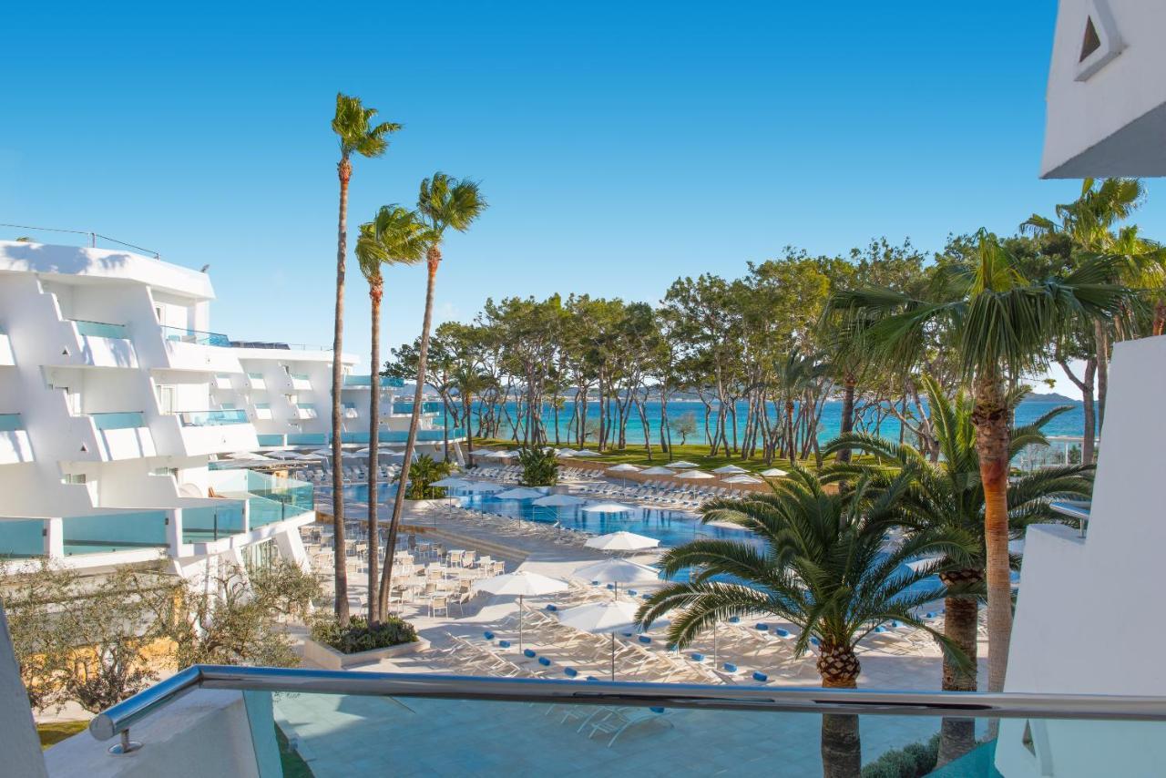 Iberostar Waves Hotel
